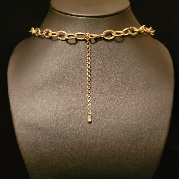 Estate Faceted Lucite Flower Necklace - Picture 4 of 4